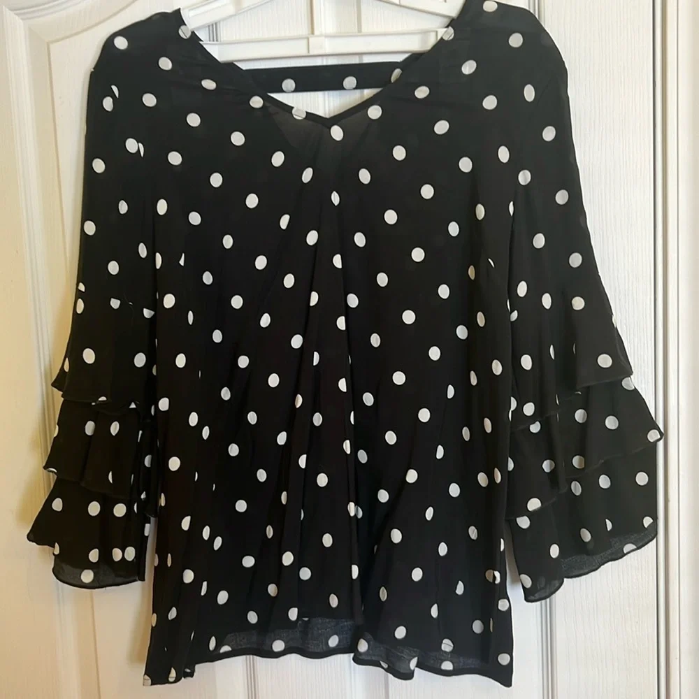 EST 1946 semi sheer black w white polka dot wide Vneck ruffle sleeved top Lg